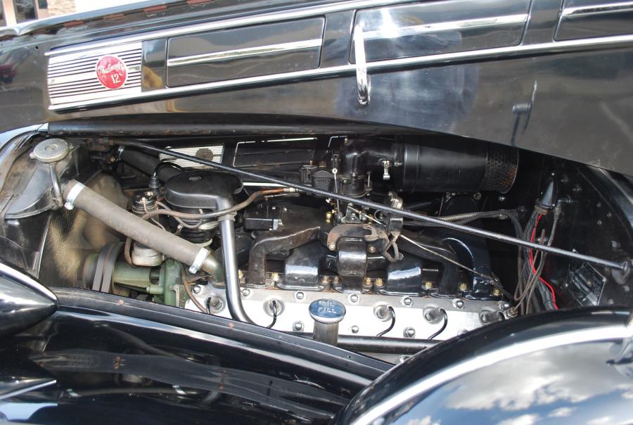  Packard Twelve Collapsible Touring Cabriolet 1939 года  (фото 7 из 9)